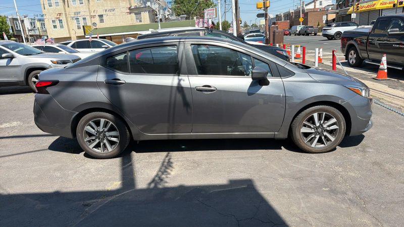 2021 Nissan Versa SV Xtronic CVT
