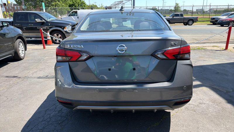 2021 Nissan Versa SV Xtronic CVT
