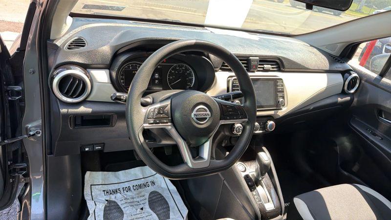 2021 Nissan Versa SV Xtronic CVT