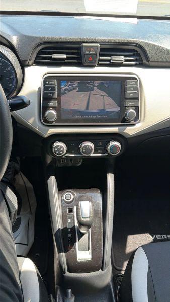 2021 Nissan Versa SV Xtronic CVT