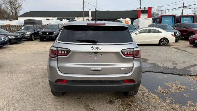 2019 Jeep Compass Latitude FWD