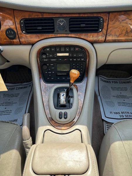 2003 Jaguar XJ Vanden Plas