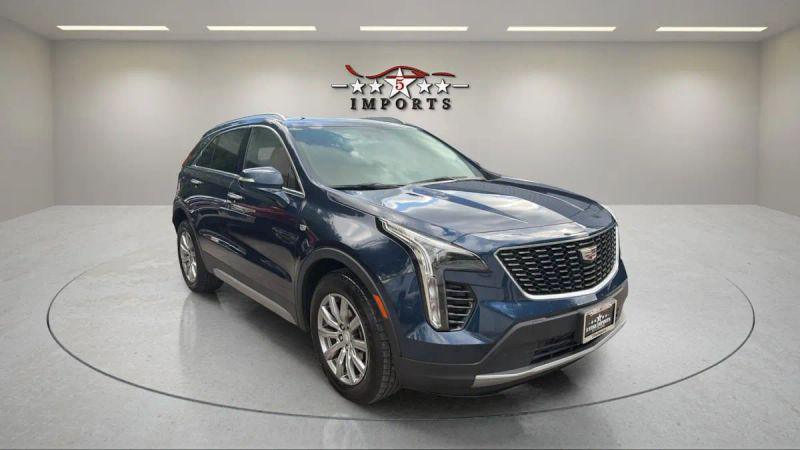 2022 Cadillac XT4 AWD Premium Luxury
