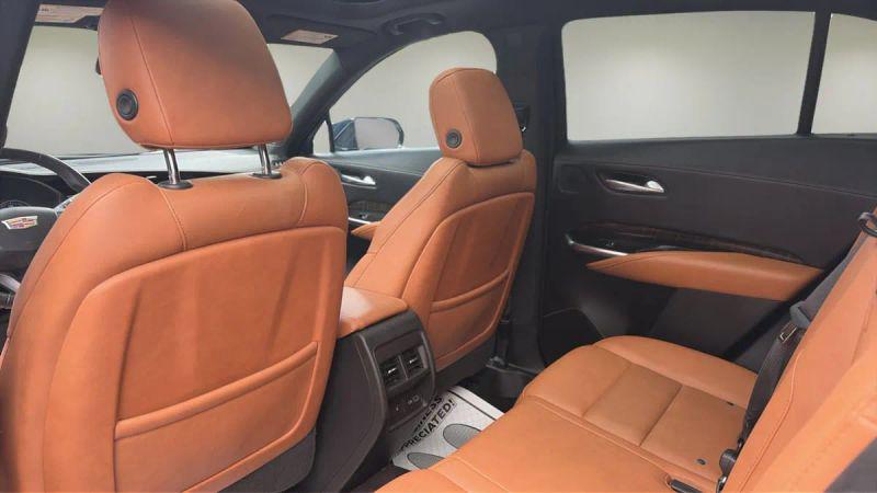 2022 Cadillac XT4 AWD Premium Luxury