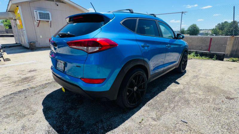 2016 Hyundai Tucson SE