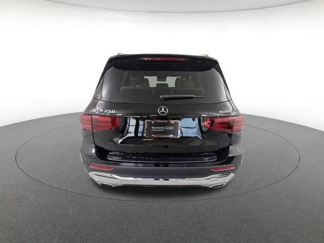 2026 Mercedes-Benz GLB 4MATIC