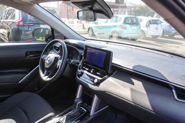 2024 Toyota Corolla Cross LE
