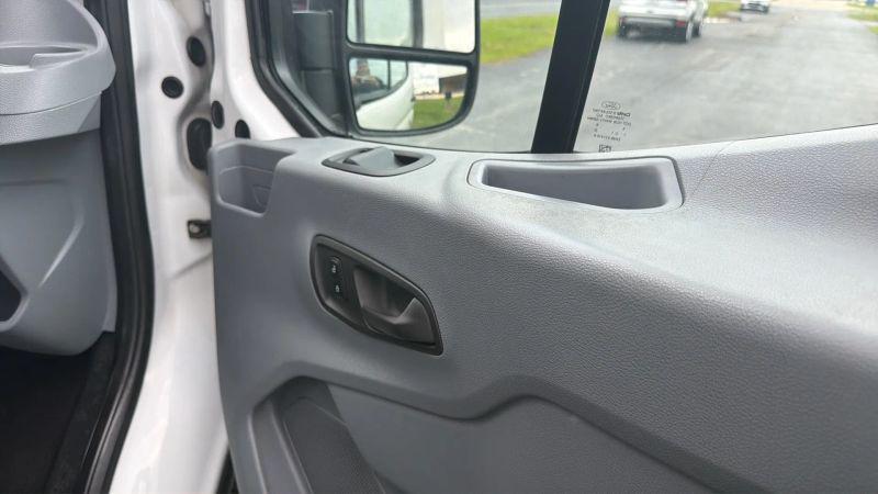 2019 Ford Transit w/Sliding Side Door w/RWB