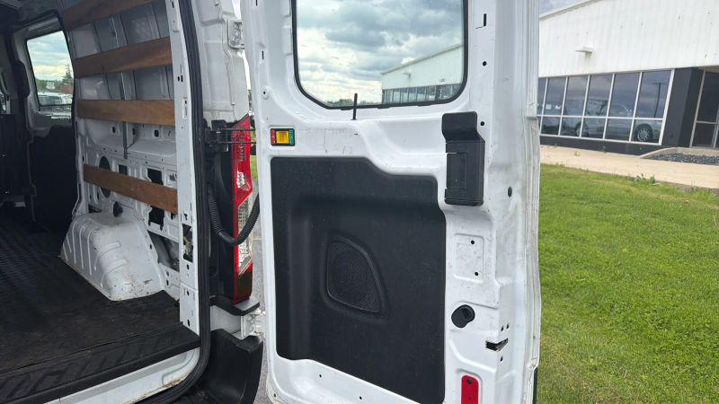2019 Ford Transit w/Sliding Side Door w/RWB