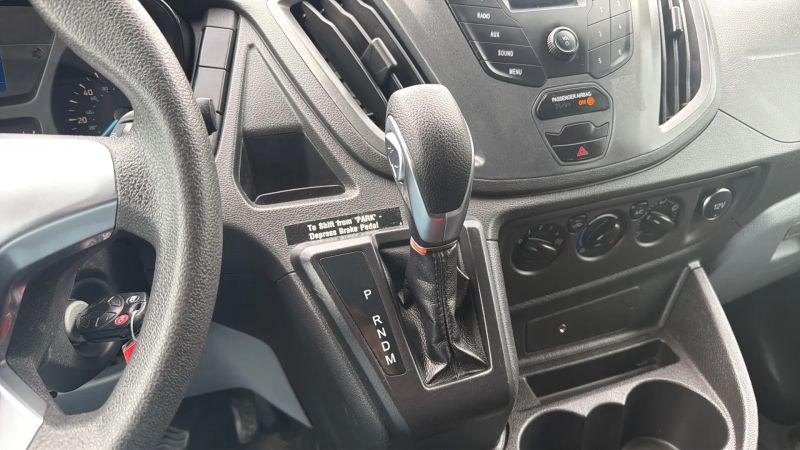 2019 Ford Transit w/Sliding Side Door w/RWB