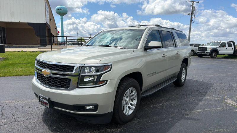 2017 Chevrolet Suburban LT for sale in Dwight, IL