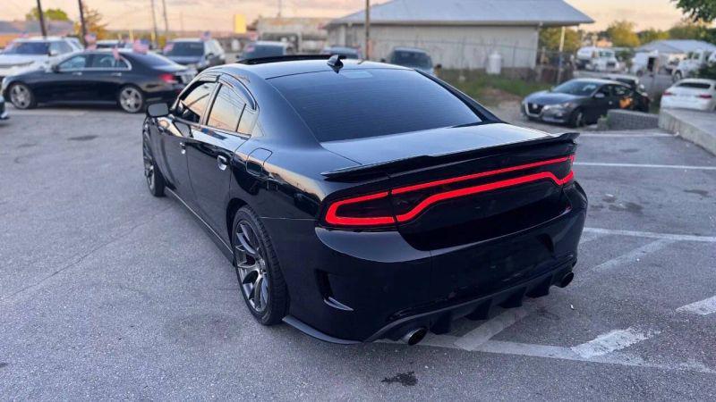 2016 Dodge Charger SRT 392