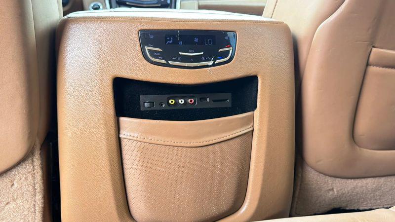 2016 Cadillac Escalade Platinum