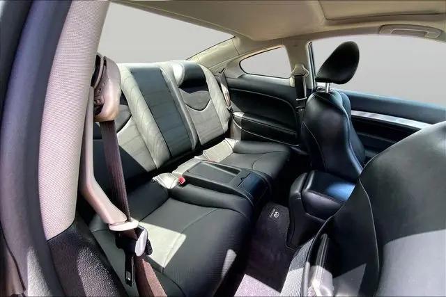 2015 INFINITI Q60 Standard