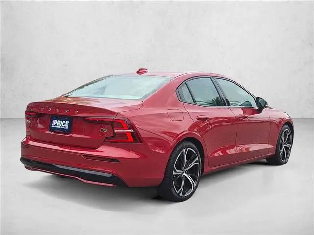 2024 Volvo S60 B5 Plus Dark Theme