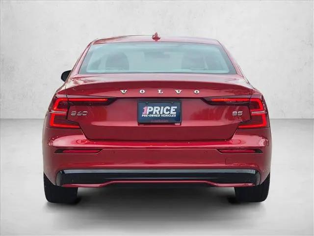 2024 Volvo S60 B5 Plus Dark Theme