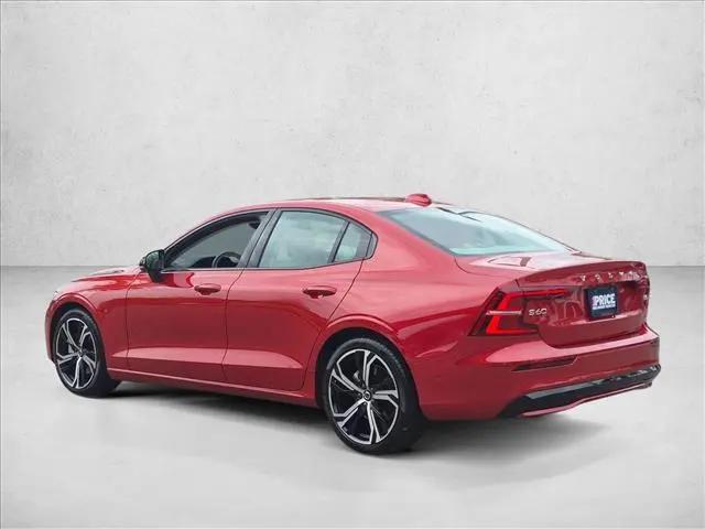 2024 Volvo S60 B5 Plus Dark Theme