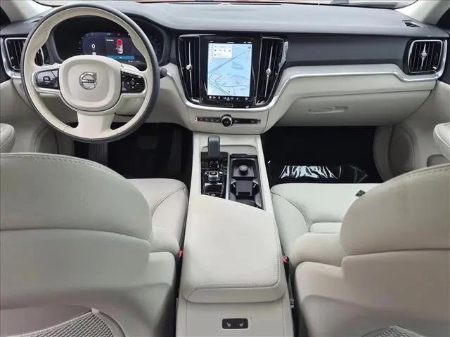 2024 Volvo S60 B5 Plus Dark Theme