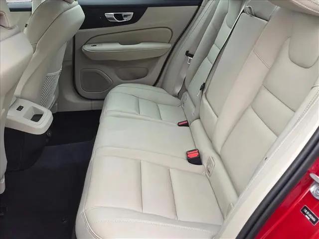 2024 Volvo S60 B5 Plus Dark Theme