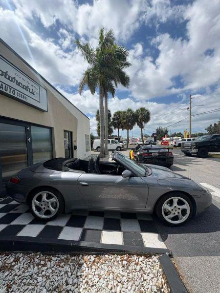 2001 Porsche 911 Carrera 4