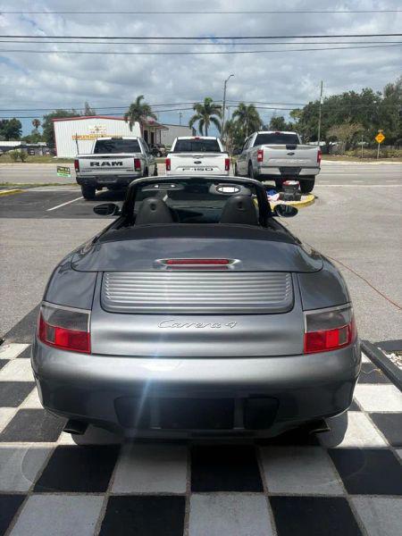 2001 Porsche 911 Carrera 4