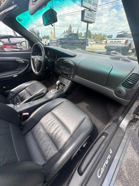 2001 Porsche 911 Carrera 4