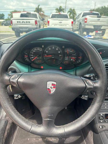 2001 Porsche 911 Carrera 4