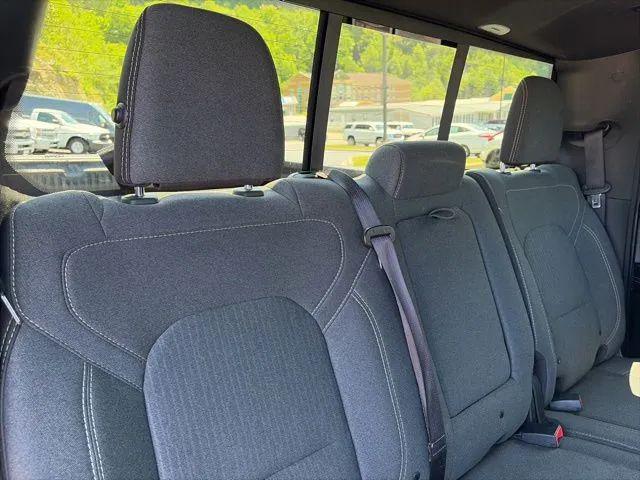 2019 Ram 1500 Big Horn/Lone Star Crew Cab 4x4 5'7" Box