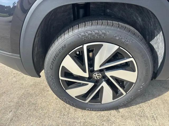 2026 Volkswagen Atlas Cross Sport SE with Technology