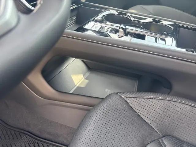 2026 Volkswagen Atlas Cross Sport SE with Technology