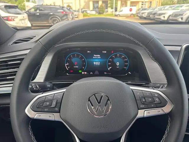 2026 Volkswagen Atlas Cross Sport SE with Technology