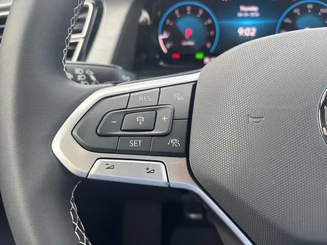 2026 Volkswagen Atlas Cross Sport SE with Technology