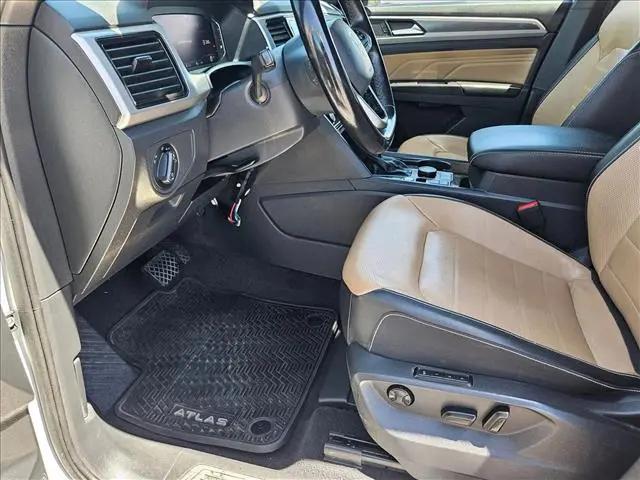 2020 Volkswagen Atlas Cross Sport 3.6L V6 SEL Premium