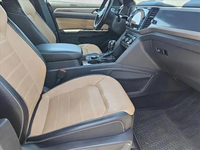 2020 Volkswagen Atlas Cross Sport 3.6L V6 SEL Premium