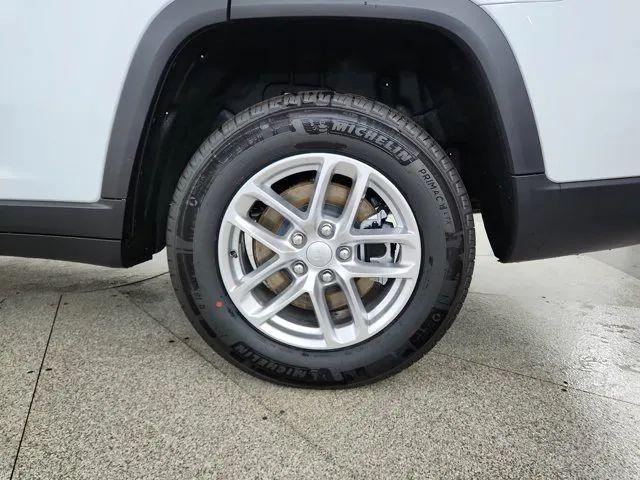 2026 Jeep Grand Cherokee L Laredo 4x4