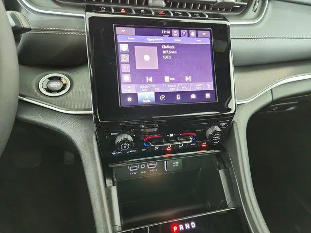 2026 Jeep Grand Cherokee L Laredo 4x4