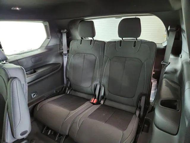 2026 Jeep Grand Cherokee L Laredo 4x4