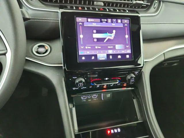 2026 Jeep Grand Cherokee L Laredo 4x4