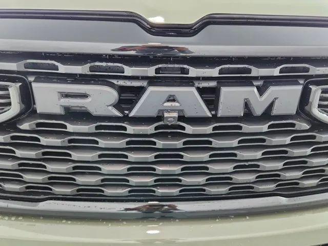 2026 Ram 1500 Express Crew Cab 4x4 5'7" Box