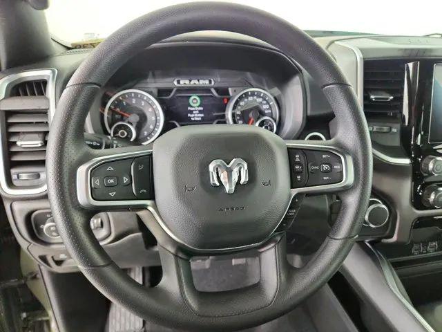2026 Ram 1500 Express Crew Cab 4x4 5'7" Box