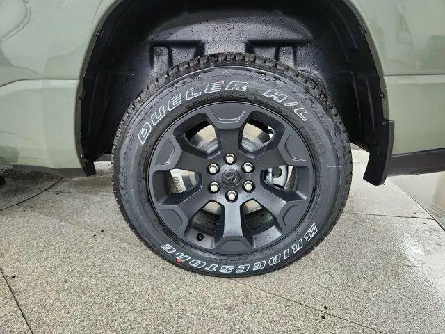 2026 Ram 1500 Express Crew Cab 4x4 5'7" Box