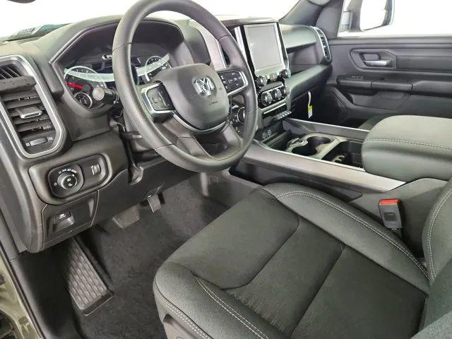 2026 Ram 1500 Express Crew Cab 4x4 5'7" Box