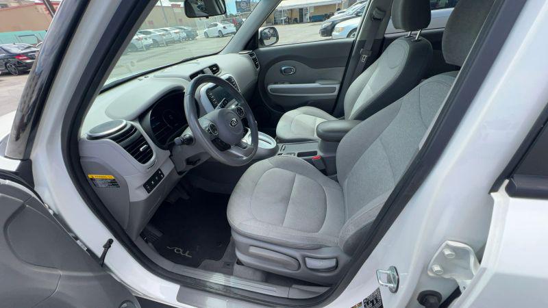2016 Kia Soul EV Base