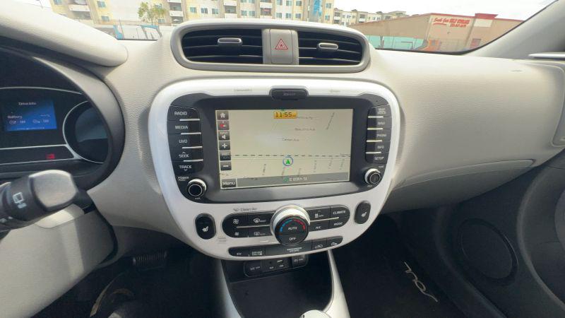 2016 Kia Soul EV Base
