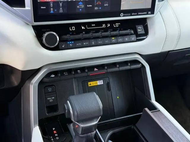 2024 Toyota Sequoia Capstone