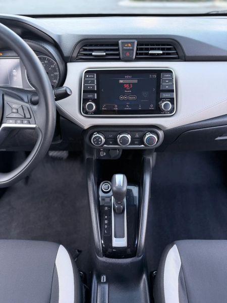 2021 Nissan Versa SV Xtronic CVT
