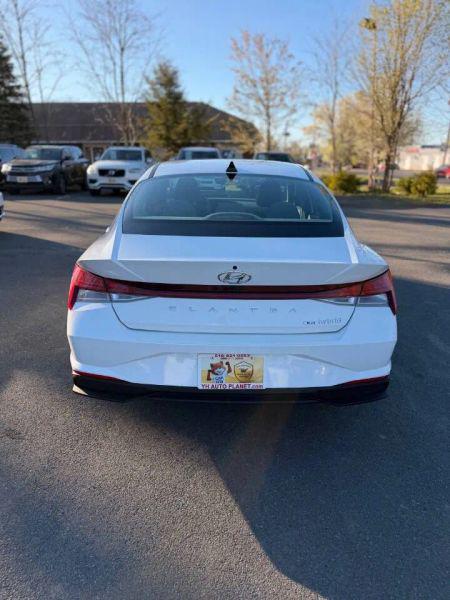 2021 Hyundai Elantra Hybrid Blue