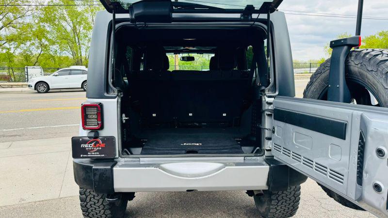 2016 Jeep Wrangler Unlimited Sahara