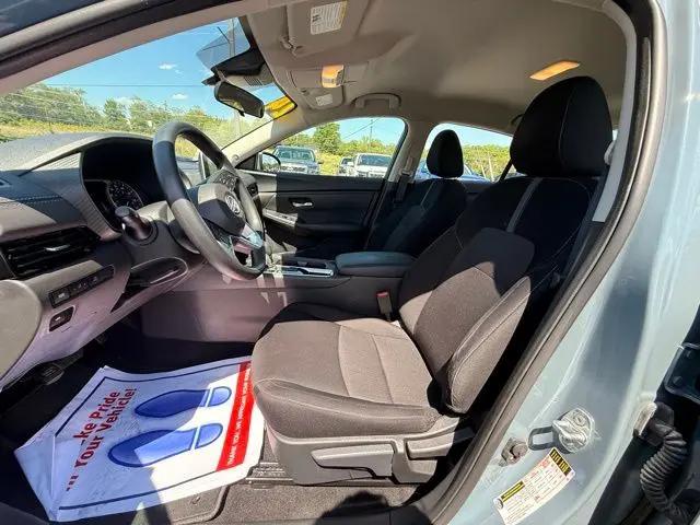 2024 Nissan Sentra SV Xtronic CVT