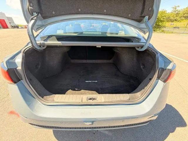 2024 Nissan Sentra SV Xtronic CVT